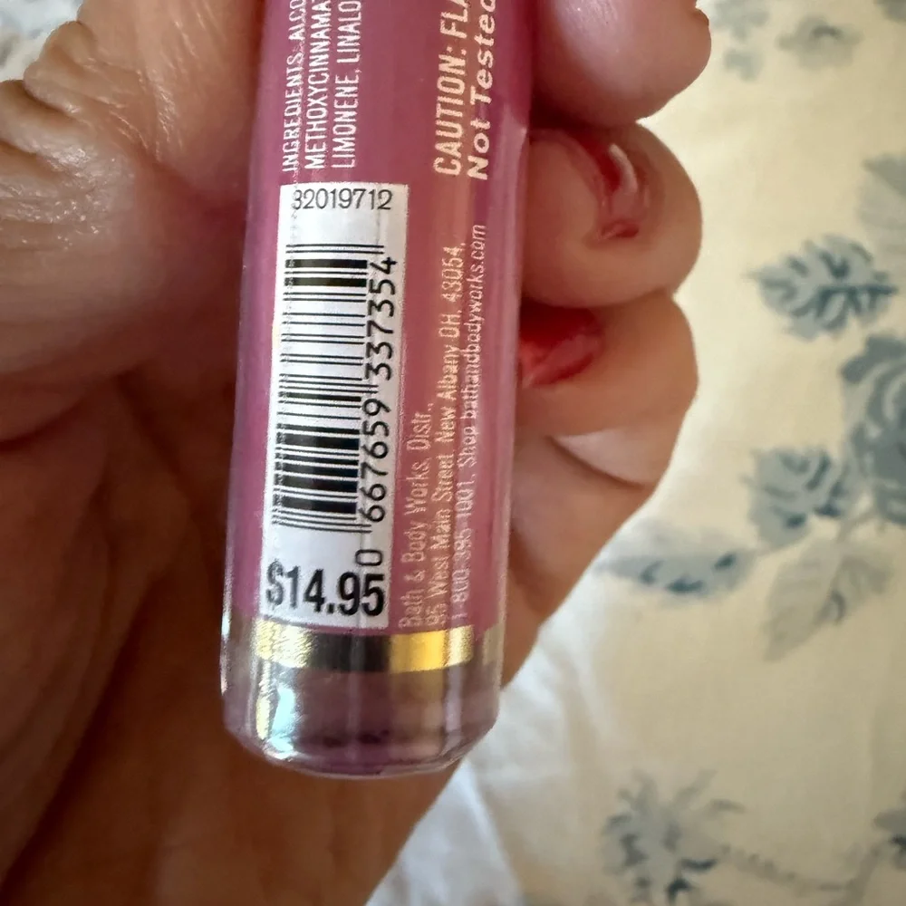 Bath & Body Works Covered in Roses Perfume - Gold and Pink - Picture 3 of 4